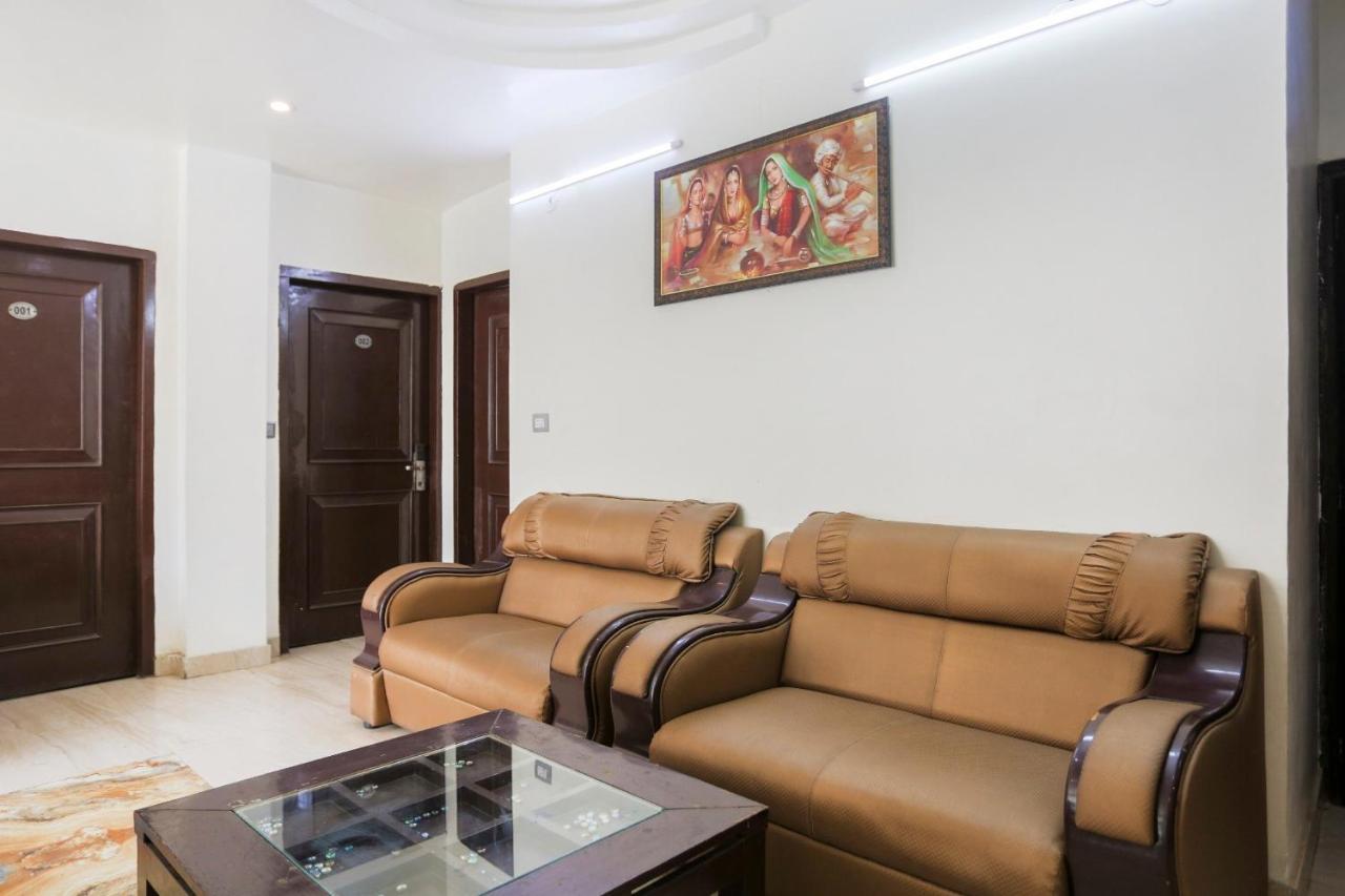 Capital O The Nest Expo Near Pvr Ansal Plaza Greater Noida Hotel Eksteriør billede